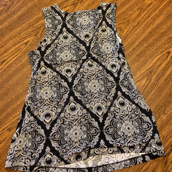 Comfy every day tank top! - Picture 3 of 3